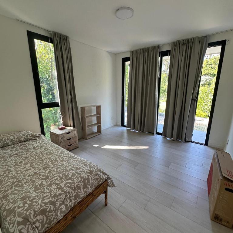 Casa moderna bosque 8pax - Four-Bedroom House - 6