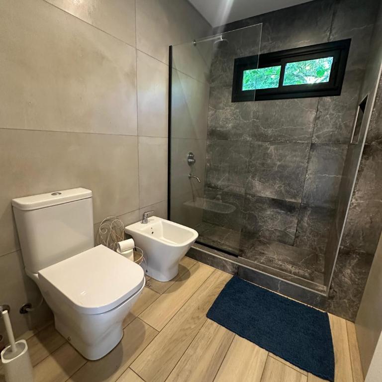 Casa moderna bosque 8pax - Four-Bedroom House - 7