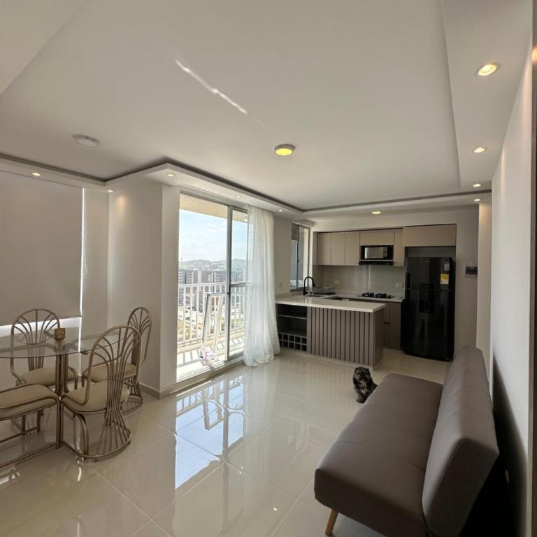 Apartamento a 5 min del cc Buena Vista - Apartamento de 2 dormitorios con vistas a la ciudad - 2