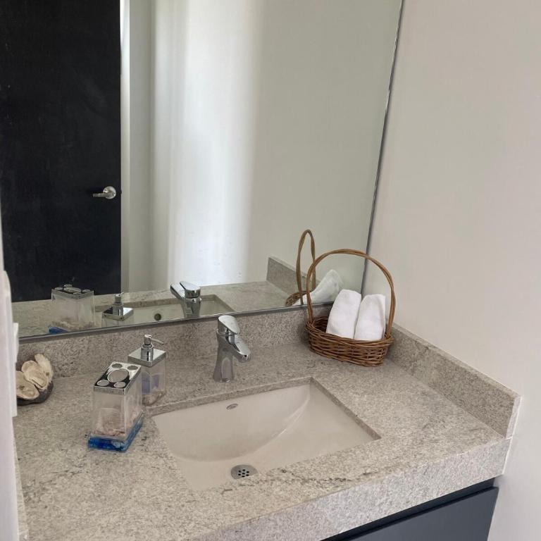Loftstay MYO - Two-Bedroom Apartment - 11
