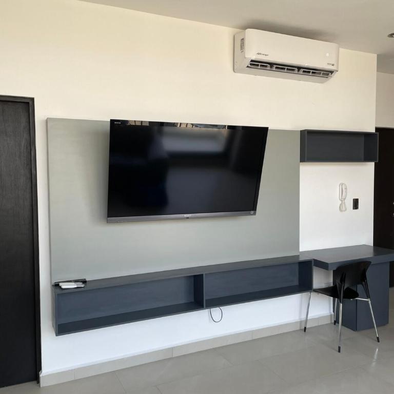 Loftstay MYO - Two-Bedroom Apartment - 16