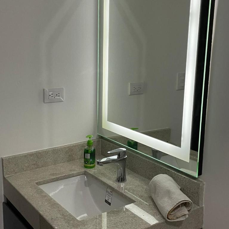 Loftstay MYO - Two-Bedroom Apartment - 22