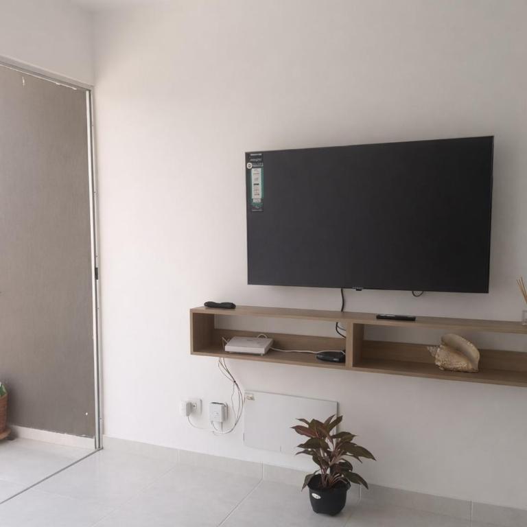 Apartamento para familias cerca de la playa y sitios turísticos - Three-Bedroom Apartment - 18