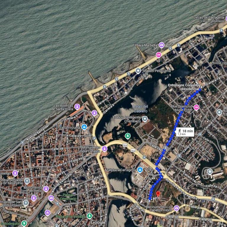 Apartamento para familias cerca de la playa y sitios turísticos - Three-Bedroom Apartment - 32