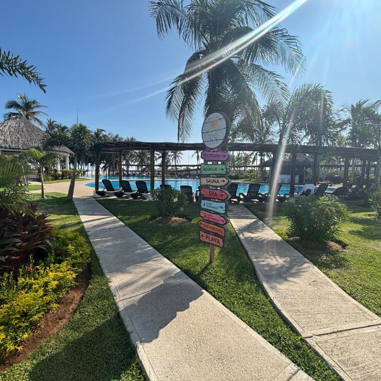 Departamento Acapulco Barra Vieja & Club de Playa - Apartamento de 3 dormitorios - 68