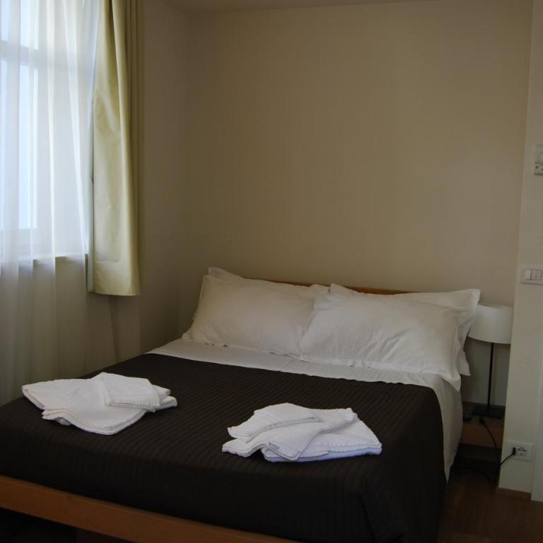 Ceccarini Suite - Appartamento con 2 Camere da Letto e Giardino - 1