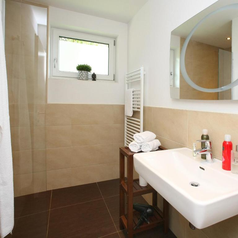 Annika Apartments summer card included - Apartment mit 1 Schlafzimmer und Terrasse - 6