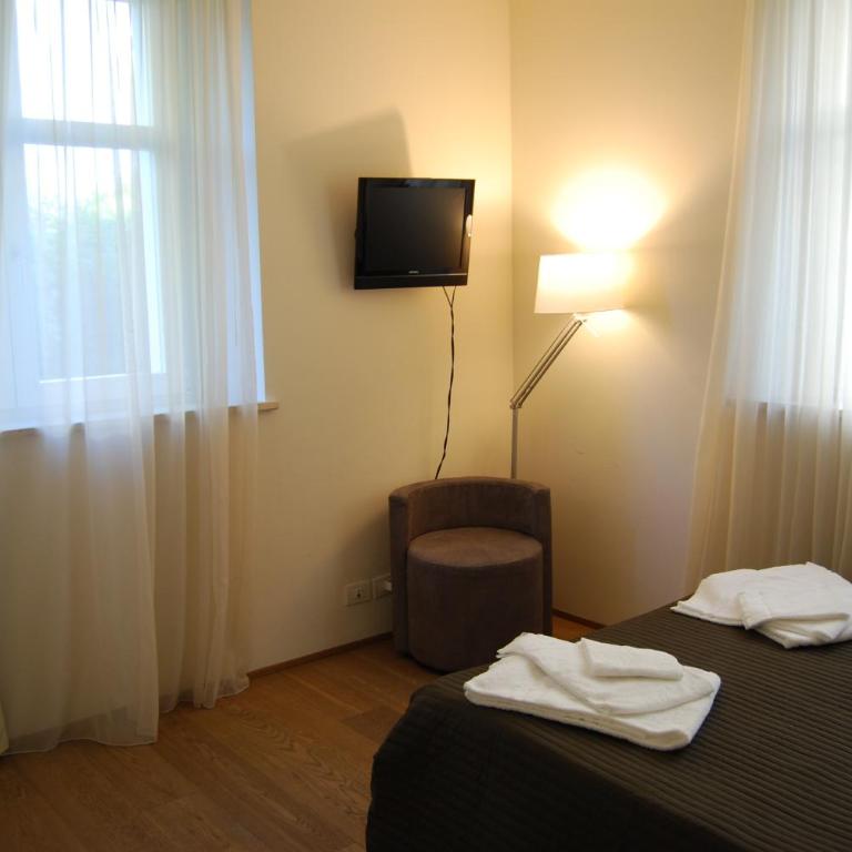 Ceccarini Suite - Appartamento con 2 Camere da Letto e Giardino - 9