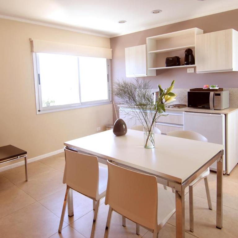 Plaza Suites Campana - Family Studio - 4