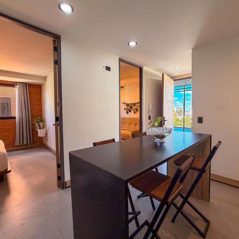 Departamento 2 Recámaras, torre con Alberca y Gym en Col Americana 803 - Two-Bedroom Apartment - 37