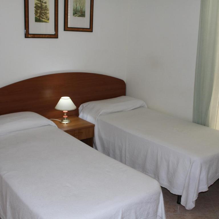 Garden House - Single Room with Balcony - 1
