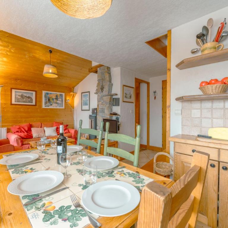 Alpine Duplex w/ Balcony & Fireplace - Happy Rentals - Appartamento con 3 Camere da Letto - 13