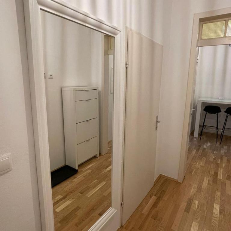 Junior Suite Apartment Eleven - Apartment - 10