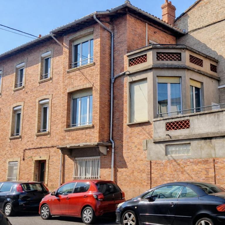 Logis Marybail, Elégant appartement avec terrasse dans immeuble Art Déco, près de la gare et du centre-ville à Montauban - Appartement 2 Chambres - 24