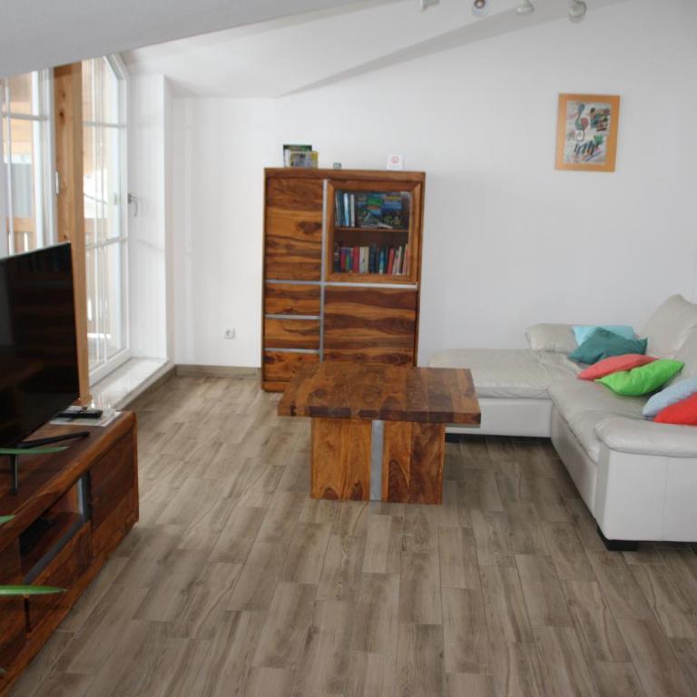 Haus Falkensee - Chiemgau Karte - Apartment mit 2 Schlafzimmern und Balkon - 3