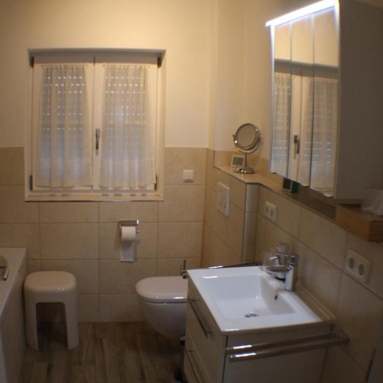 Haus Falkensee - Chiemgau Karte - Apartment mit 2 Schlafzimmern und Balkon - 16