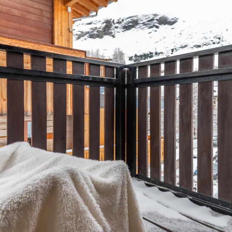 HelloCHALET - Front Row with balcony overlooking the Cretaz slopes - Appartamento con 1 Camera da Letto e Balcone - 2