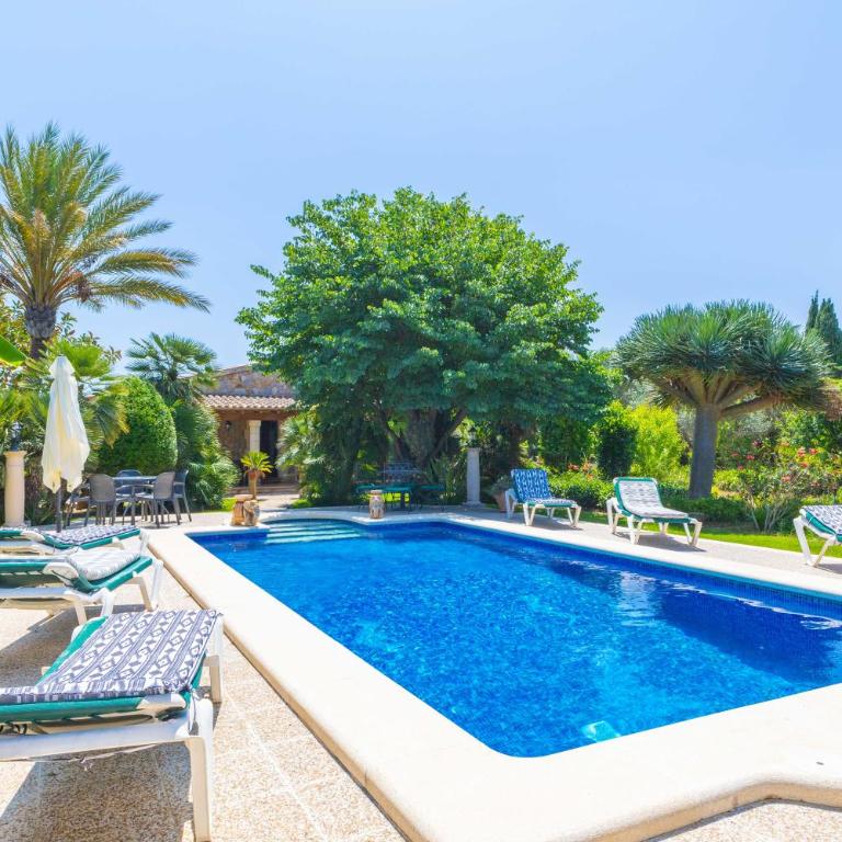 Sunny villa with private pool, AC and WIFI - Four-Bedroom House - 31