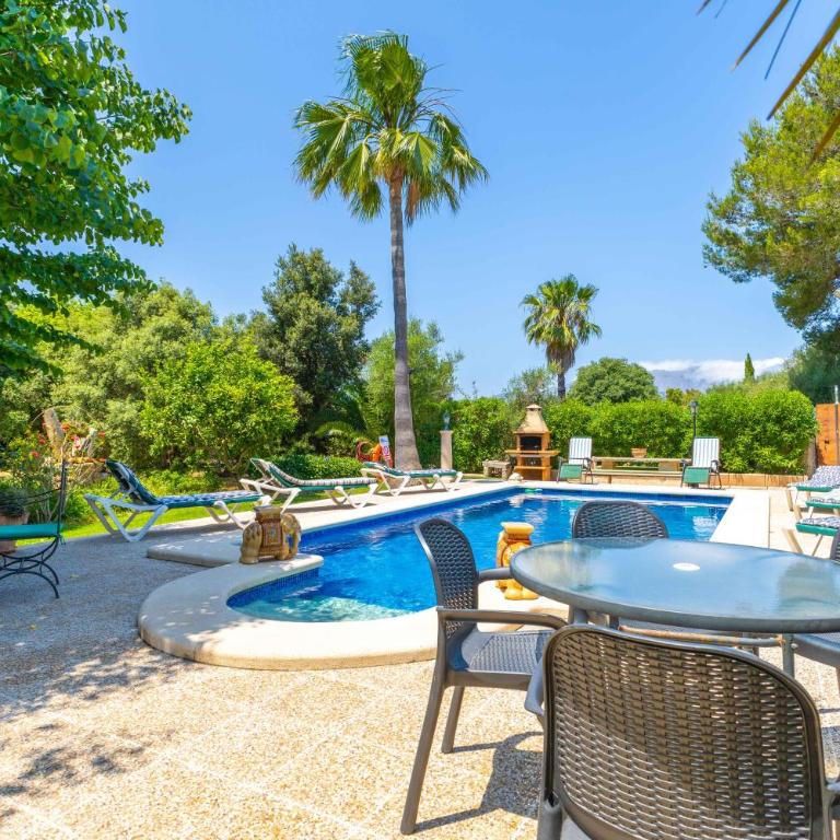 Sunny villa with private pool, AC and WIFI - Four-Bedroom House - 34