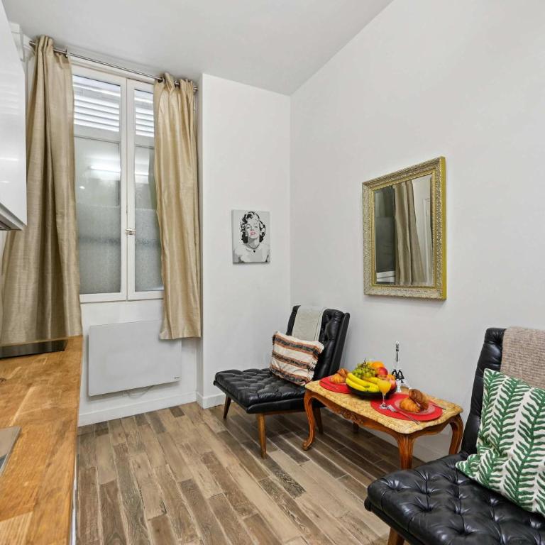Luxembourg Gardens & Saint-Germain - 1BR - Paris Vacation Rental - Appartement - 2
