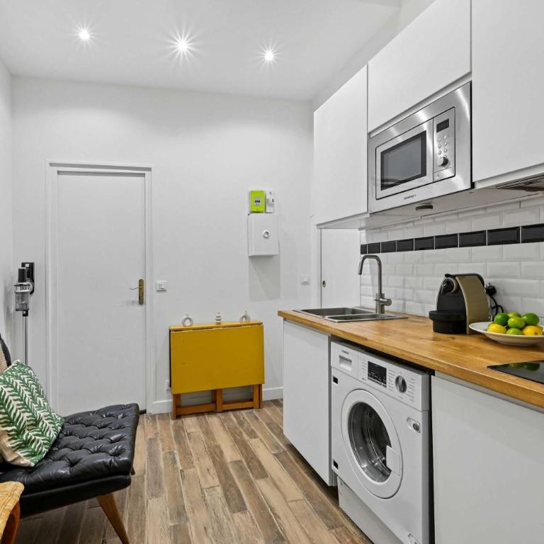 Luxembourg Gardens & Saint-Germain - 1BR - Paris Vacation Rental - Appartement - 7