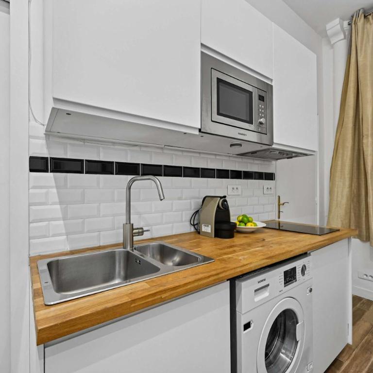 Luxembourg Gardens & Saint-Germain - 1BR - Paris Vacation Rental - Appartement - 10
