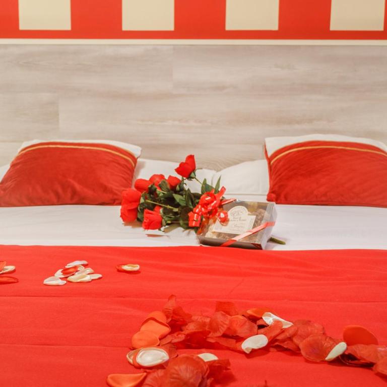 OPERA et LOVE - 200m dall'Arena con convenzione per Parcheggio e Colazione in pasticceria adiacente - Camera Matrimoniale con Bagno Privato Esterno - 1