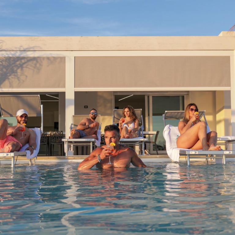 Villa con piscina e vista mare immersa nella natura - Villa - 92