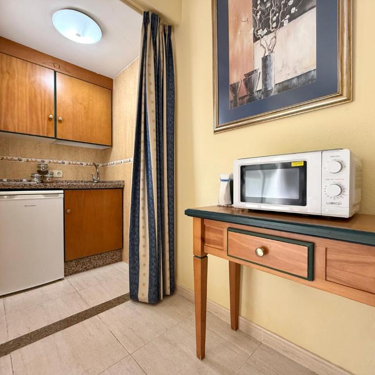 PYR Beach & Pool Private Studios - Estudio Deluxe con cama grande - 17