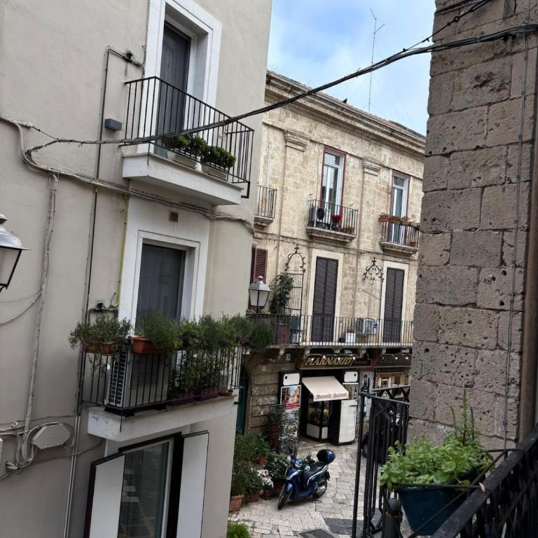 Appartamento con balcone Vista Castello - BariVecchia - La Più Bella In Old Town - Appartamento con 1 Camera da Letto - 17