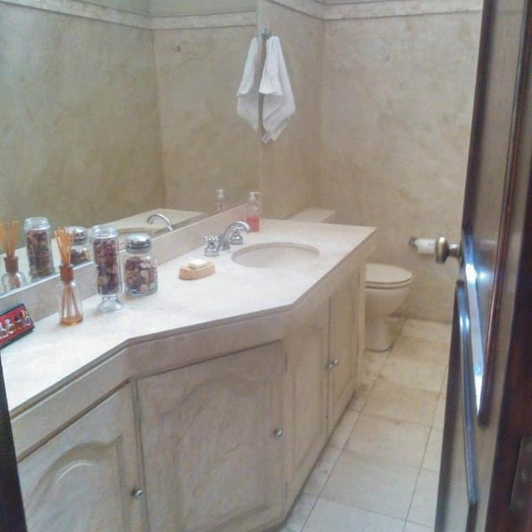 Nice country house with a swimming pool and large garden - Three-Bedroom House - 21