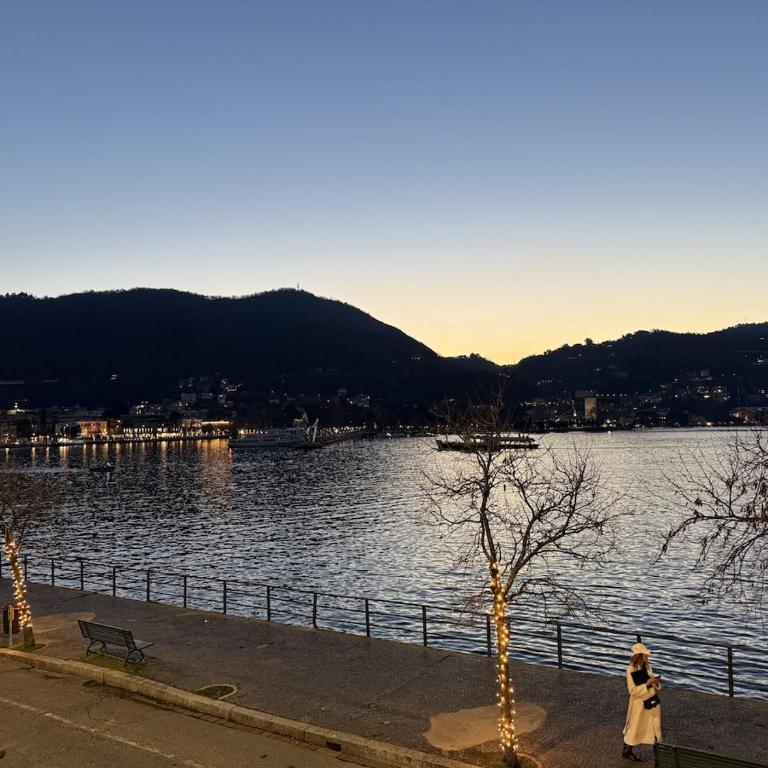 Casa Tobia - Unique Lake View Downtown Como - Two-Bedroom Apartment - 49
