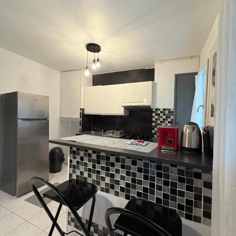 Charmant appartement 3 pièces au cœur de Nice - Appartement 2 Chambres - 7