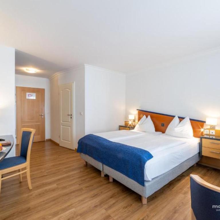 Turmhotel Victoria Davos - Superior Doppelzimmer mit Zustellbett - 1