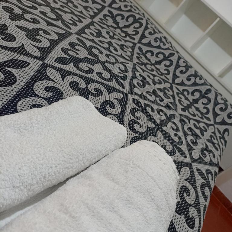 Lezca - One-Bedroom Apartment - 6