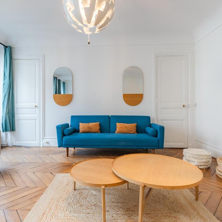 Elegant Apartment in the Heart of Historic Paris - Two-Bedroom Apartment - 8