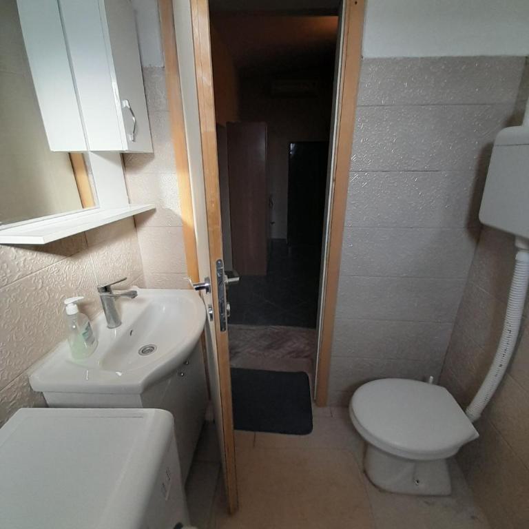 Podgorica apartment - Apartman sa 2 Spavaće Sobe - 13