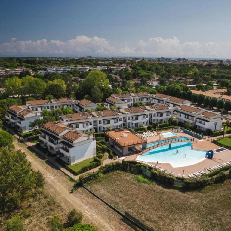 Wonderful holiday home with pool - Appartement - 8