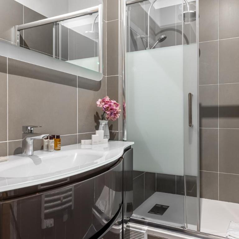 Sweett - Champs-Élysées - Two-Bedroom Apartment - 9