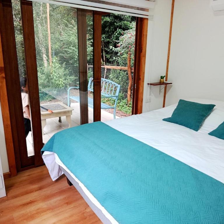 Refugio camino a lago riesco - One-Bedroom House - 9