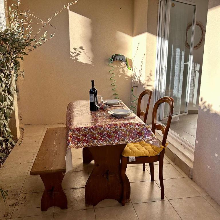 RQ010-E008 Appt 2 pièces 4 personnes ROQUEBRUNE SUR ARGENS - Appartement 1 Chambre - 13