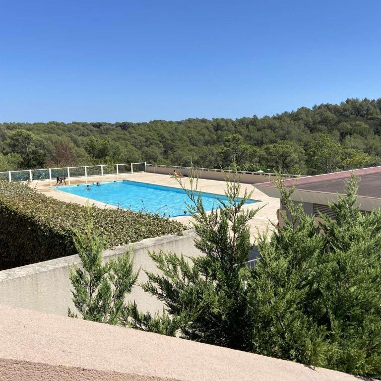 RQ010-E008 Appt 2 pièces 4 personnes ROQUEBRUNE SUR ARGENS - Appartement 1 Chambre - 16
