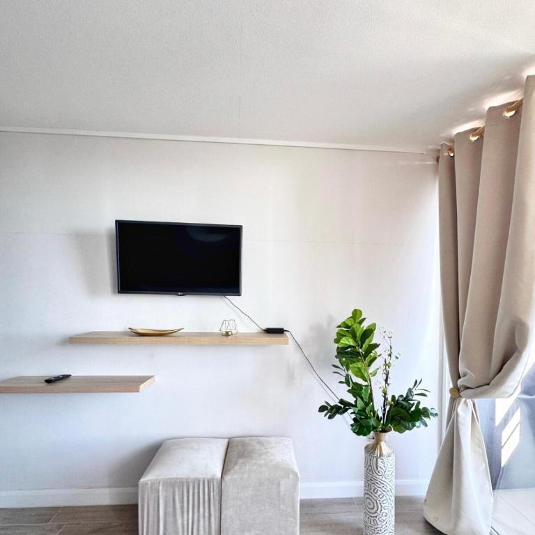 Acogedor y Luminoso Espacio Céntrico En Santiago - One-Bedroom Apartment - 9