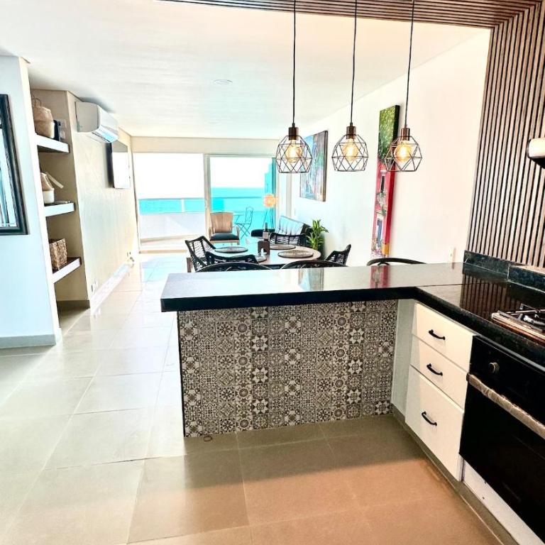 Vive al estilo Cartagenero frente al mar y al lago - Two-Bedroom Apartment with Balcony and Sea View - 8