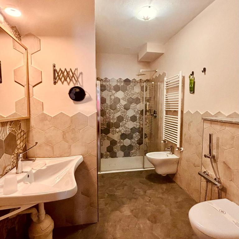 Hotel Piccolo Chalet - Chambre Quadruple - Vue sur Montagnes - 3