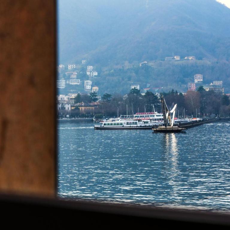 Casa Tobia - Unique Lake View Downtown Como - Two-Bedroom Apartment - 19