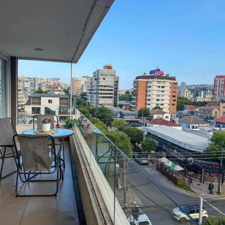 Cómodo Depto, Piscina temperada y Gran ubicación - Deluxe Apartment - 17