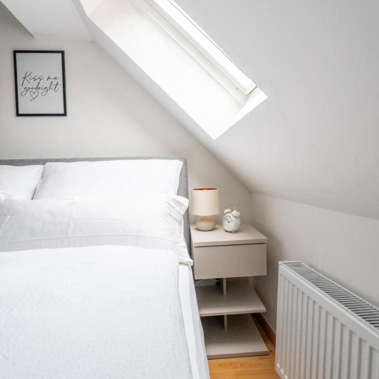 Large Maisonette I 90 m2 I For Groups & Families I 9 Guests I 3 Rooms - Apartment mit 3 Schlafzimmern und Balkon - 6