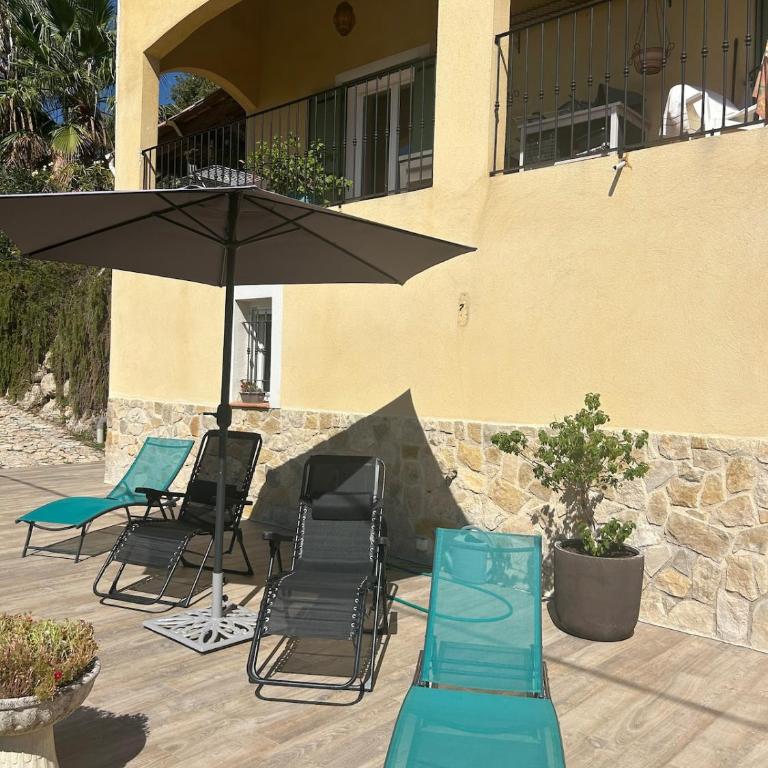 Paisible Rez-de-jardin de villa - Côte d'Azur - Appartement 2 Chambres avec Terrasse - 32
