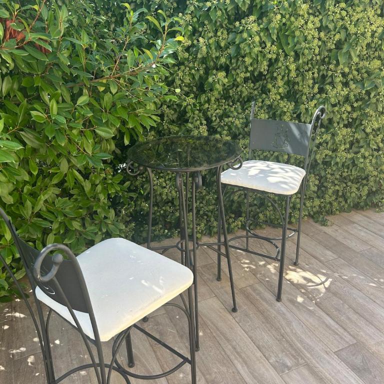 Paisible Rez-de-jardin de villa - Côte d'Azur - Appartement 2 Chambres avec Terrasse - 33